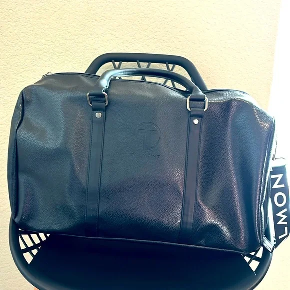 Talmont Duffle leather Bag with Shoe Compartment - Picture 6 of 15